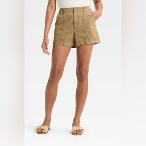 2 Universal Thread Red and khaki Brown Women's Shorts flat front